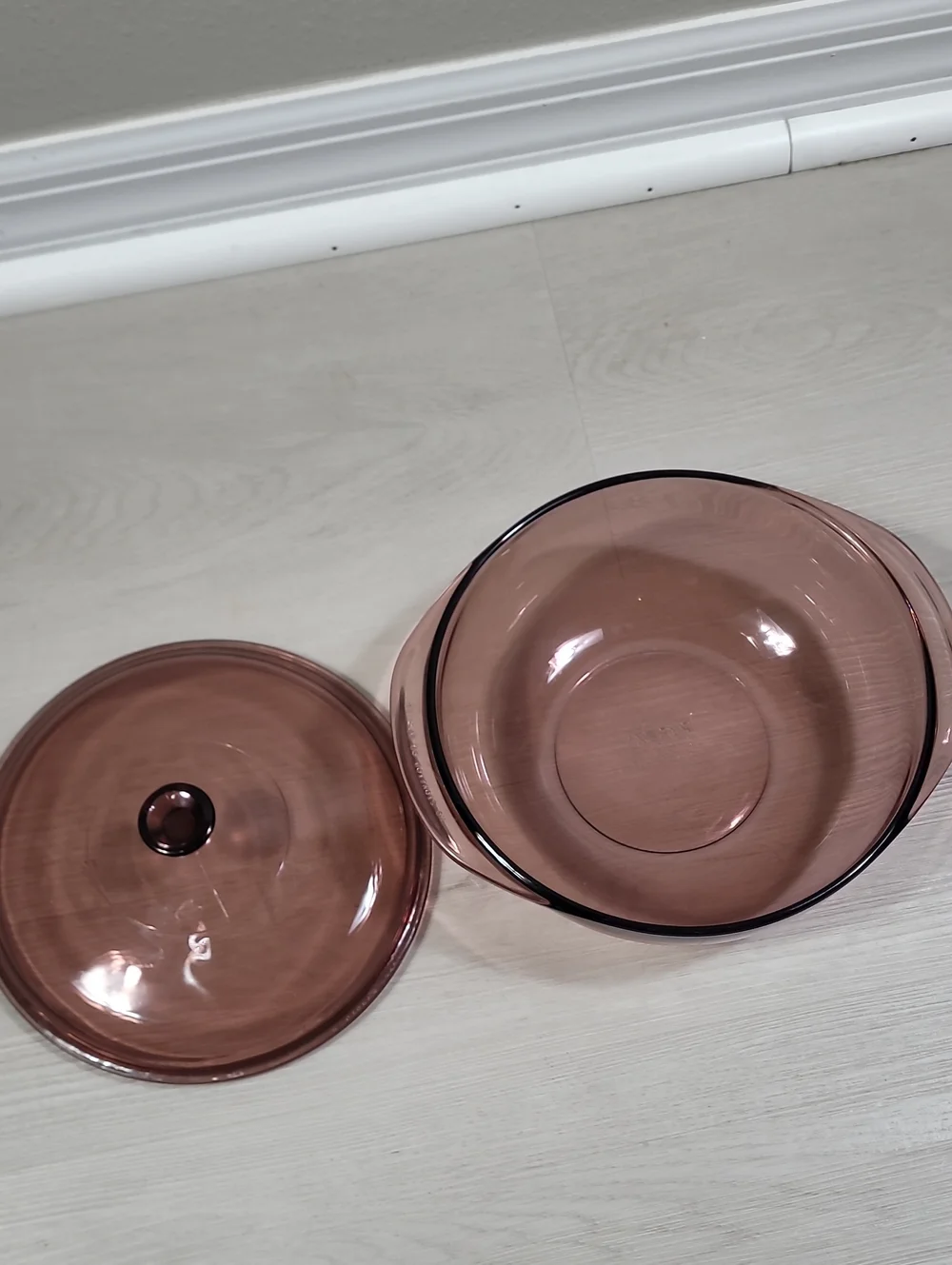 Vintage Pyrex Cranberry Round Casserole Dish 2L #024 With Lid Kitchen Purple